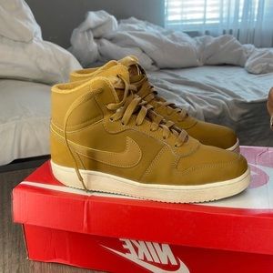 Nike Ebernon Mid SE “Wheat”